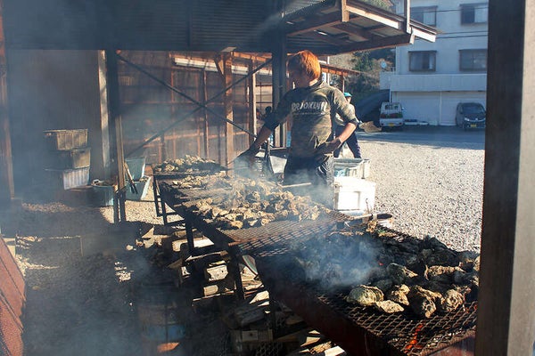【三宮発】 鳥羽・浦村で食す 牡蠣食べ放題と二見興玉神社・夫婦岩 日帰り2